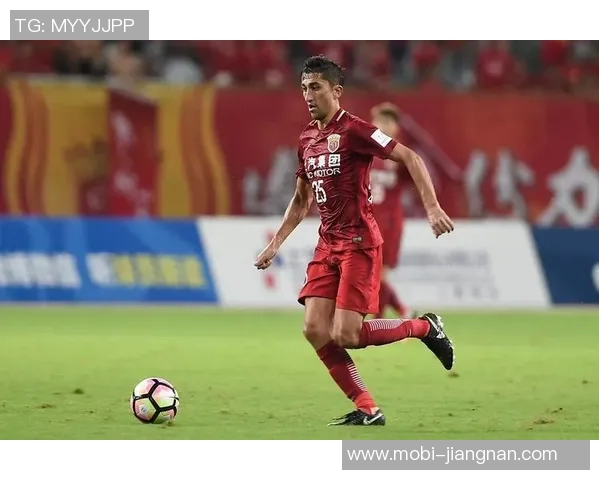 卡拉格强调分析师应尊重前球员经验与观点的价值