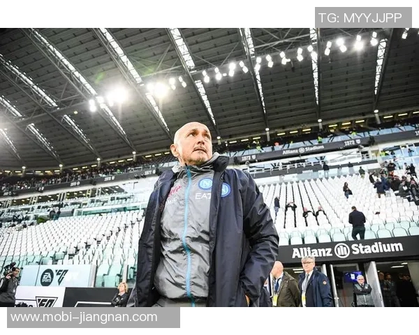 斯帕莱蒂在那不勒斯遭遇球迷嘘声机场酒店均被冷遇引发关注