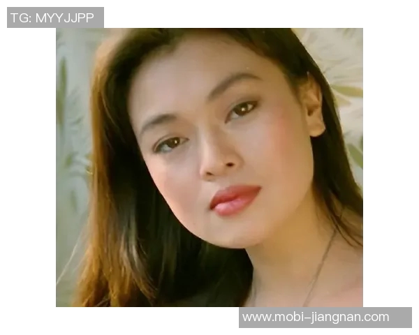 维尼修斯女友分享甜蜜合照他留言表达思念之情